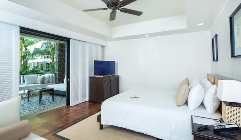 14. Lagen Island - Forest Suite - Interior 02